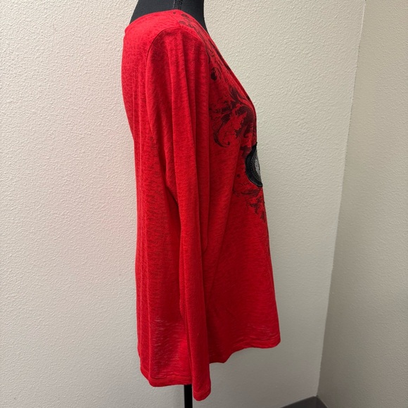 Cato Red Fleur De Lis Sequin Graphic V Neck Long Sleeve Top Plus 18/20 - Picture 6 of 10